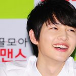 남자인 너에게 비결을 묻고 싶다... 송중기의 피부...