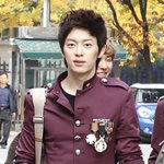 팬들에게 선물공세 양손이 부족한 <b>보이</b>프랜드 동현!