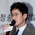 귀요미 안경을 쓰고도 섹시하면 불법 아니예요????