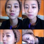 과한 셀카를 즐기는 듯한 문채원