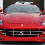 페라리인데 이렇게 못생겨도 되는건가요? ㅋㅋ