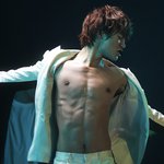 식스팩이 멋진 男아이돌