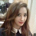 몸매 때문에 묻히는 기가 막힌 얼굴...