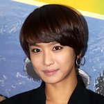 까만 피부의 박정아, 화장과 얼굴이 따로 노네