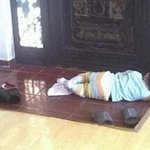 요플레 우유 말아먹고 눈떠보니 우리집 <b>현관</b>