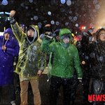경찰은 전범이다 이놈들 <b>체포</b>는 누구든 가능하며 <b>체포</b>하면 포상금 지급돼...