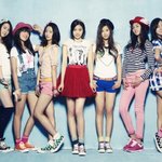 꽃다발 효과 짱인 에이핑크ㅋㅋㅋ 쌩얼 공개에선...