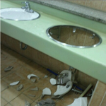 추가+★★★★★우리학교 세면대 붕괴사건 (사진有+추가)!!★★★★★