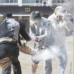 ★내용★5일<b>내</b>로 공감 300이상되면 !!! 나무<b>앞</b>에서 밀가루와 계란맞겟습니다