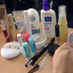 사진有) 손등에다 화장하기