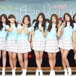 교복 콘셉트 잘 어울리는 여자 <b>아이돌들</b>