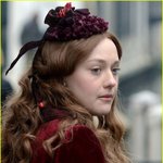 중세 베니스의 <b>숙녀</b>가 된 다코타 패닝... 언제 이렇게 컸니?