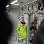 지하철 보드녀?? 연기자 <b>전소민</b>씨 아닌가요???