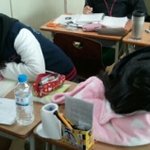 ★★★(※사진有)고3여고생들의 교실에서 자는방법★★★