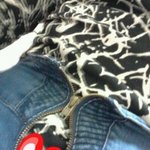 충격(사진有)20女, 약속가는 지하철안,바지터졌어요.