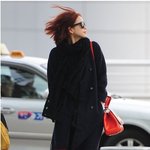 한예슬 소두인증, 선글라스로 얼굴의 반을 다가려