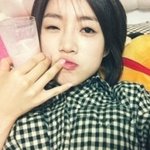 얼굴에 항상 <b>애교</b>가 있는 여자 아이돌