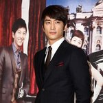 <b>슈트</b>가 잘 어울리는 남자 송승헌