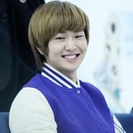 오랜만에 사인회 가진 온유... <b>만년</b> 소년 같아