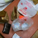 햄버거 세트를 샀는데 햄버거는 안 들어있네(사진有)