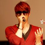 <b>재중</b>이... 팬서비스 종결자가 웬 선글라스를?