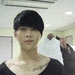 생일맞아 <b>시크</b>한 용준형 사진방출