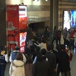 코엑스몰에 나타난 아주 큰 자판기! 급 당황 <b>시민</b>들~