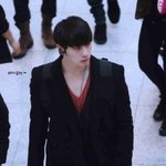 <b>체격</b>이 좋아서 그런지 코트가 유난히 잘 어울리는 황찬성