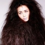 난해한 콘셉트의 화보를 <b>촬영</b>한 연예인들