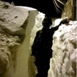 군인. 전방에서 저는 들었습니다. 그 목소리를 ( 쓸데없는 사진...