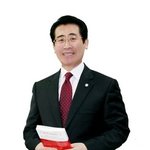 우리학교 교장쌤 이정도임ㅋㅋㅋ!!!!!!