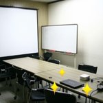 <b>회의실</b>에 새로 들여놓은 소니 노트북