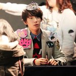 왕관 쓰니까 레알 왕자 같은 <b>공찬</b>이... 진심 잘생김...