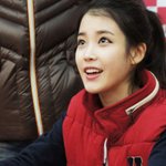 질끈 묶은 머리도 사랑스러운 아이<b>돌들</b>