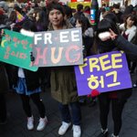 크리스마스 이브 <b>명동</b>에서 저보신분~ 프리허그에요 ㅋㅋ