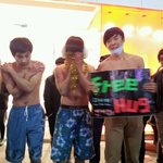 ★프리허그 후기 <b>사진</b> 有 <b>윗</b>퉁 벗은거 보신분?★
