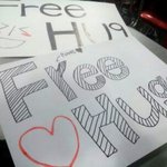 11.12.26 in 명동-슴살뇨자둘이 첨해보는 free hugs>