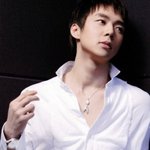 은근히 섹시한 남자 아이돌 셔츠 <b>st</b>