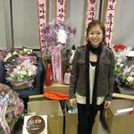 <b>팬심</b> 돋는 연예인들의 귀여운 조공 인증 사진