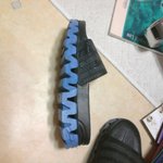 <b>삼선</b> 슬리퍼로 만든 리복 직텍