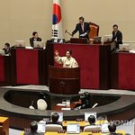 정치권 '입김'에 '한국판 버핏세' 극적 부활
