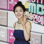 드레스를 입어도 귀여운 매력의 <b>백진희</b>