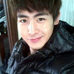 여자 못지 않은 <b>물</b><b>광</b>피부의 남자아이돌