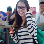 공항에서 팬들에게 <b>인사</b> 잘해주는 아이돌들