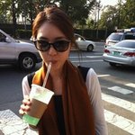 이 사진 누군지 알려주세요ㅠㅠ