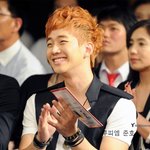 <b>눈웃음</b>이 예쁜 남자 아이돌
