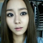 연한 <b>화장</b>이 더 예쁜 여자 아이돌