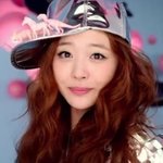 특이한 <b>모자</b> 쓴 아이돌 멤버들