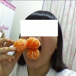 21살 女들의 새벽에 귤냄새나는 발 전화기