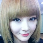 <b>염색</b> 자주 하는 강민경 이제 금발까지 섭렵